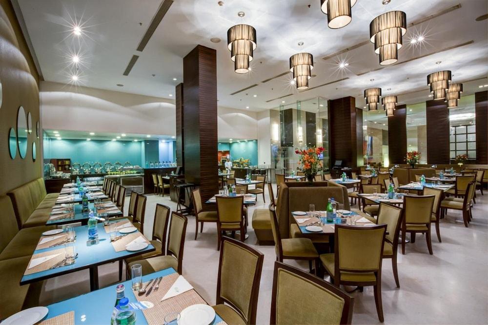 Hotel Radha Regent, Chennai Exterior foto