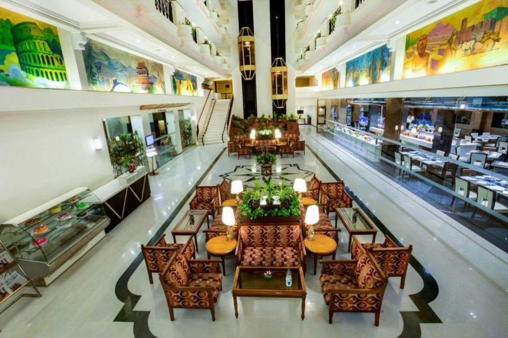 Hotel Radha Regent, Chennai Exterior foto