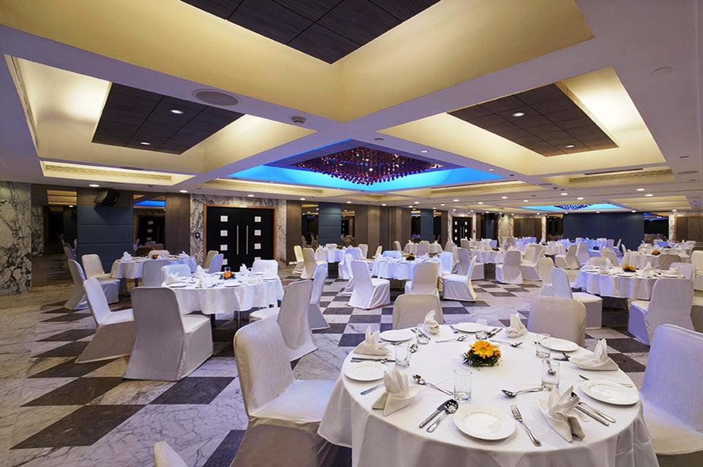 Hotel Radha Regent, Chennai Exterior foto