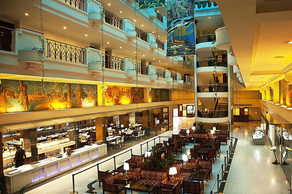Hotel Radha Regent, Chennai Exterior foto